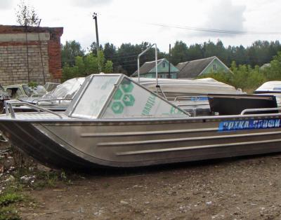 Лодка алюминиевая Вятка-Профи 39